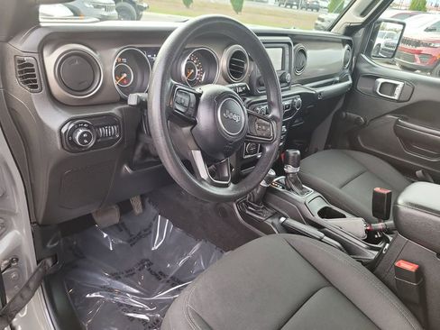 Used 2020 Jeep Gladiator Sport image 14