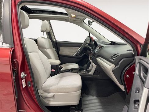 Used 2015 Subaru Forester 2.5i Premium w/ All-Weather Package image 15