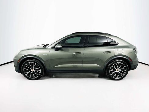 New 2026 Porsche Macan 4 Electric AWD/4WD image 2