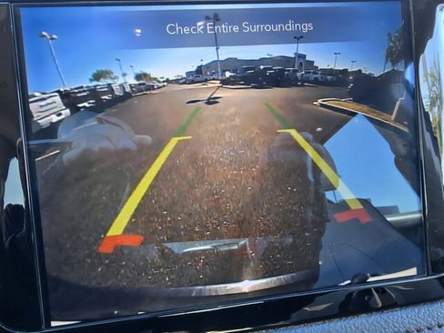 Used 2020 Chrysler Pacifica Limited image 29