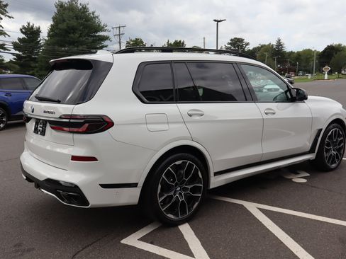 Used 2025 BMW X7 M60i AWD/4WD image 6