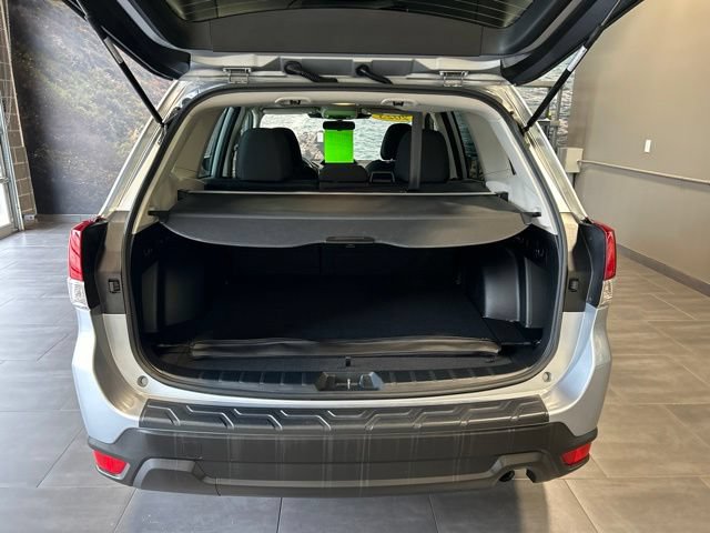 Used 2023 Subaru Forester Premium AWD/4WD image 32