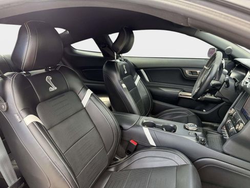 Used 2020 Ford Mustang Shelby GT500 w/ Technology Package image 31