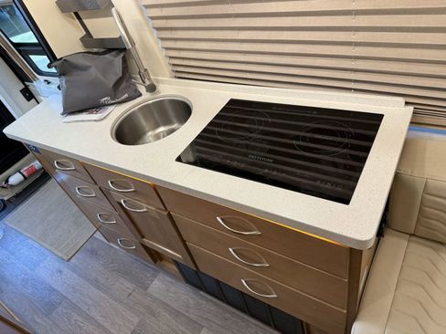 Used 2022 Mercedes-Benz Sprinter 3500 image 39