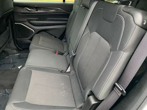 Certified 2022 Jeep Grand Cherokee L Laredo w/ Luxury Tech Group I image 17