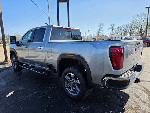 New 2026 GMC Sierra 2500 SLT AWD/4WD image 7