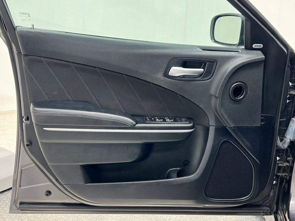 Used 2023 Dodge Charger Scat Pack RWD image 15