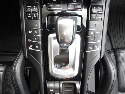 Used 2017 Porsche Cayenne Platinum Edition AWD/4WD image 15