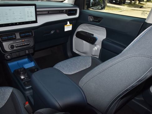 Certified 2026 Ford Maverick XLT FWD image 17