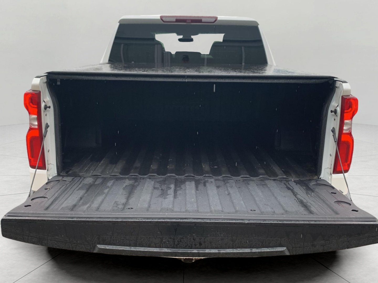 Used 2019 Chevrolet Silverado 1500 High Country w/ Technology Package AWD/4WD image 26