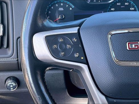 Used 2022 GMC Canyon Denali image 12