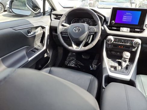 Used 2024 Toyota RAV4 XLE Premium image 10