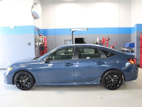 Used 2025 Honda Civic Sport image 16