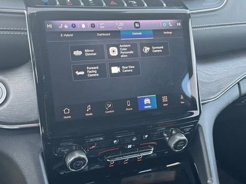 New 2024 Jeep Grand Cherokee Overland w/ Advanced Protech Group III image 33