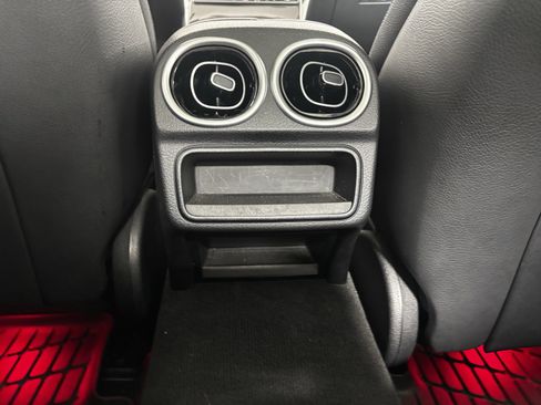 Used 2023 Mercedes-Benz C 300 Sedan image 36
