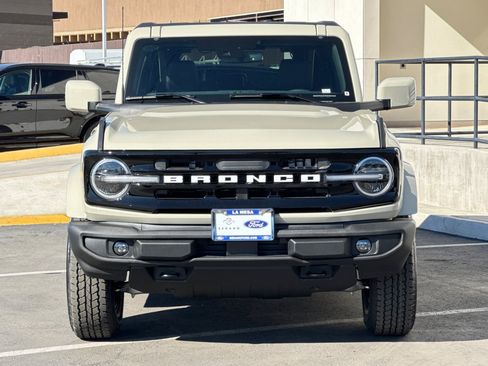 New 2025 Ford Bronco Outer Banks image 8