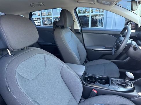 Used 2025 Kia K4 FWD image 15