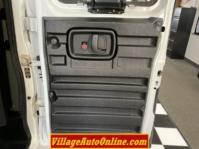 Used 2019 Chevrolet Express 2500 RWD image 25
