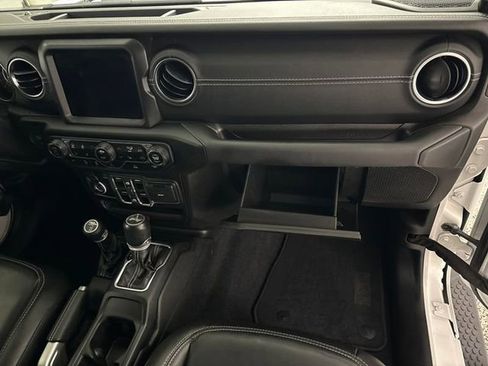 Used 2021 Jeep Wrangler Unlimited Sahara w/ Uconnect 4C Nav & Sound Group image 18