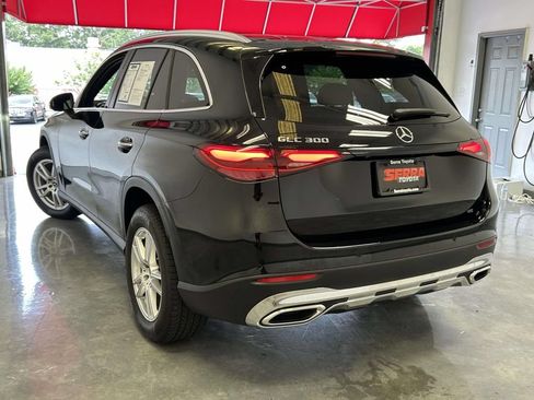 Used 2025 Mercedes-Benz GLC 300 image 5