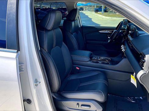 Used 2025 Honda Pilot EX-L image 8