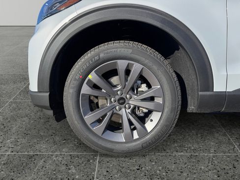 New 2026 Ford Explorer Active w/ Active Comfort Package image 9