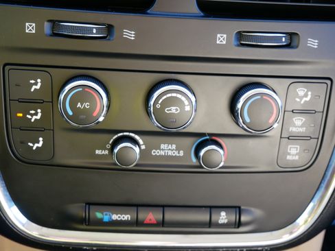 Used 2014 Dodge Grand Caravan SE w/ Quick Order Package 29E SE image 23