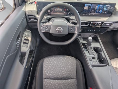 New 2026 Nissan Sentra SV image 7