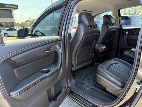 Used 2017 GMC Acadia Limited SLT FWD image 9