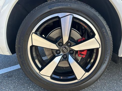 Certified 2024 Audi Q5 2.0T Premium Plus image 11