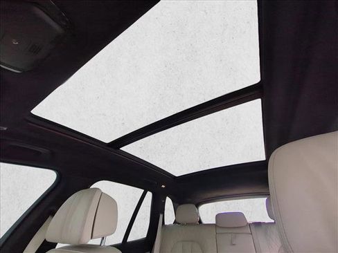 Used 2022 BMW X5 M50i AWD/4WD image 21