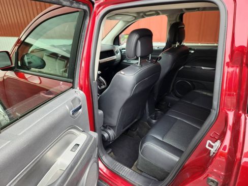 Used 2016 Jeep Compass Latitude AWD/4WD image 12
