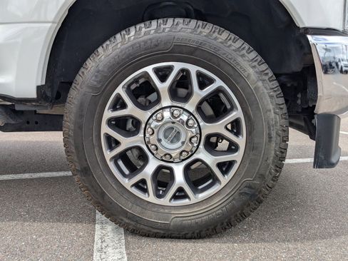 Used 2022 Ford F250 Lariat w/ Lariat Ultimate Package image 10