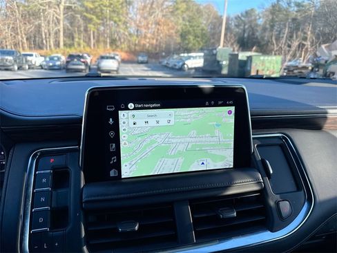 Used 2023 Chevrolet Suburban RST w/ Luxury Package image 27