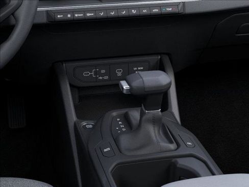 New 2025 Kia K4 LX image 23