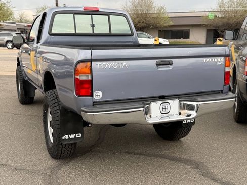 Used 1998 Toyota Tacoma 4x4 Xtracab image 16