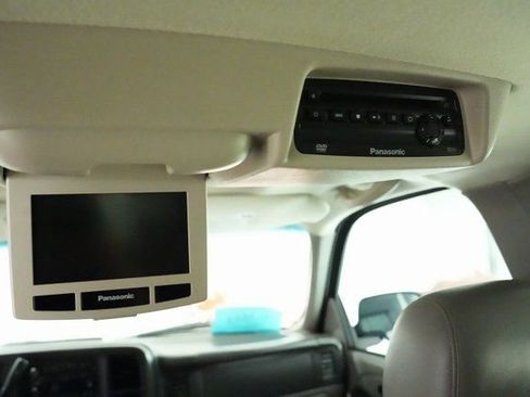 Used 2005 GMC Yukon XL 2500 SLT w/ SLT Preferred Equipment Group image 17