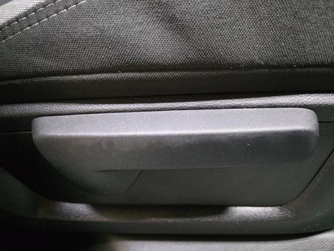 Used 2021 RAM 2500 Big Horn image 26