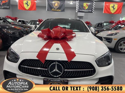 Used 2022 Mercedes-Benz E 350 4MATIC Sedan image 11