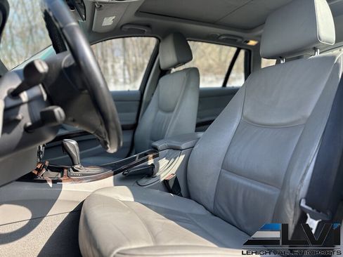 Used 2007 BMW 328xi Wagon image 18