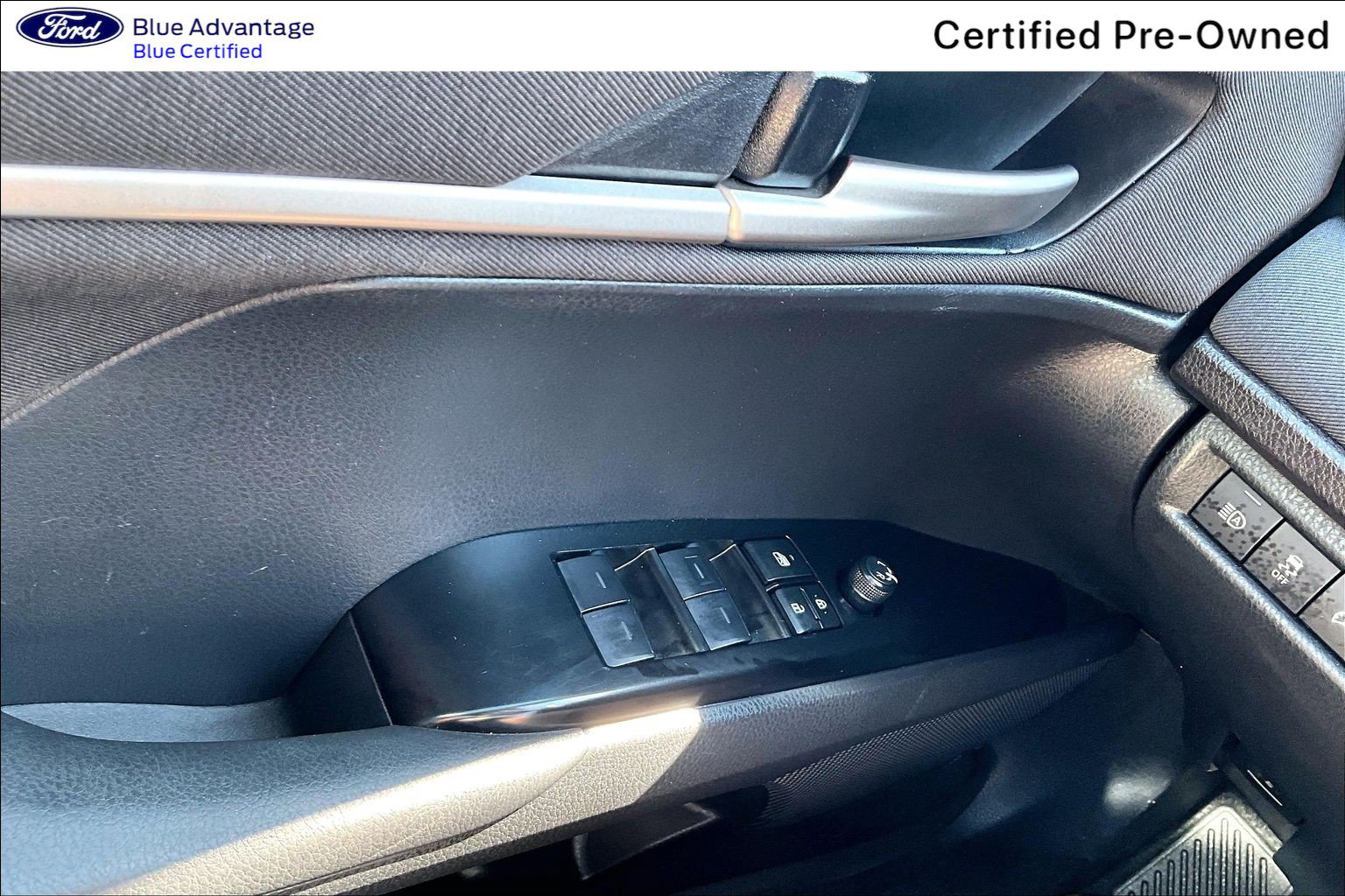 Used 2025 Toyota Camry LE FWD image 33