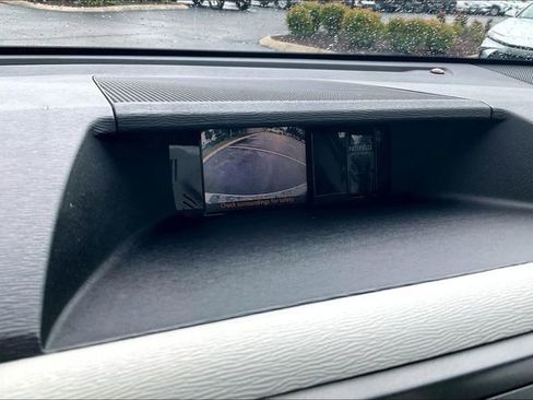 Used 2011 Toyota Sienna XLE FWD image 21