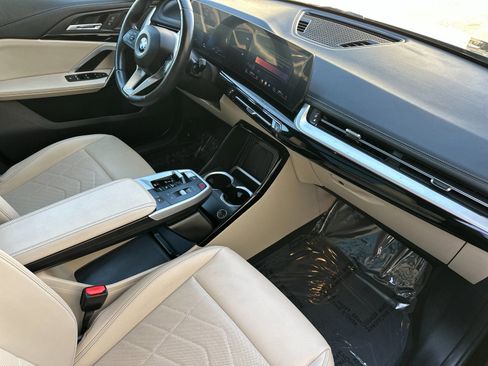 Used 2024 BMW X1 xDrive28i w/ Convenience Package AWD/4WD image 18