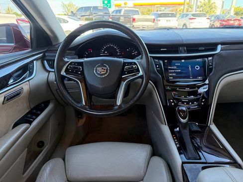 Used 2013 Cadillac XTS Luxury image 28
