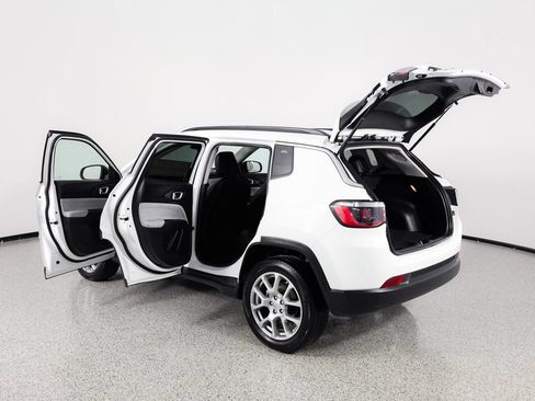 Used 2022 Jeep Compass Latitude AWD/4WD image 14
