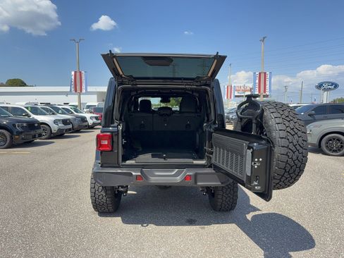 Used 2024 Jeep Wrangler Sahara w/ Technology Group image 7