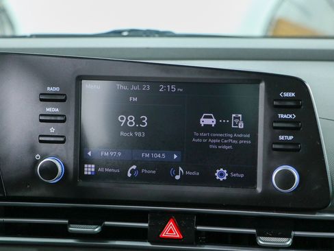 Used 2025 Hyundai Elantra Sport FWD image 19