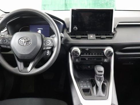 Used 2025 Toyota RAV4 LE image 13