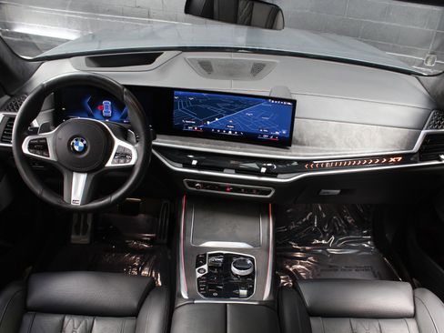 Used 2024 BMW X7 xDrive40i w/ Executive Package AWD/4WD image 28