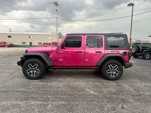 Used 2021 Jeep Wrangler Unlimited Sport AWD/4WD image 6